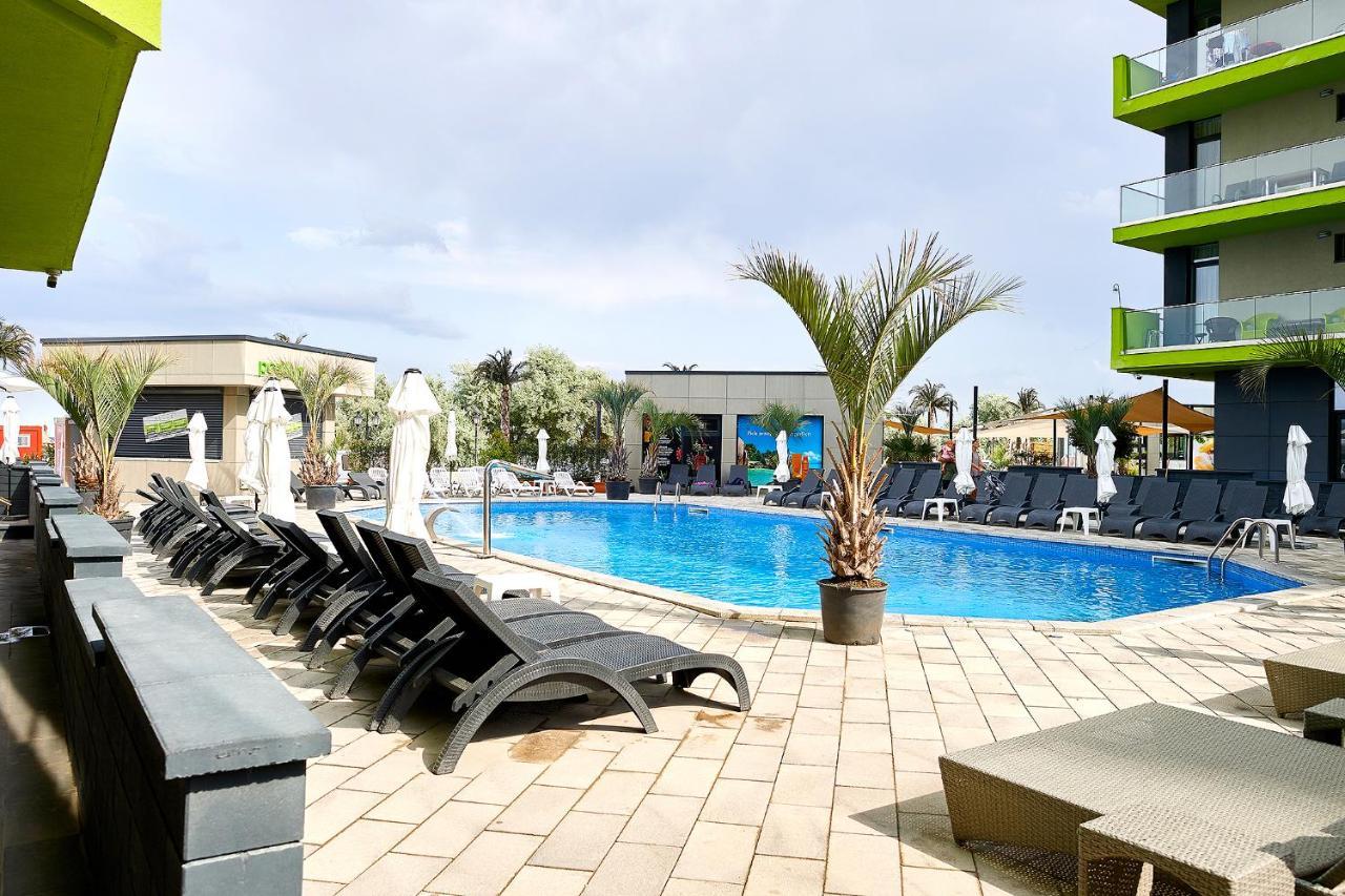 Moon Sea View Apartment - Spa N Pools Resort Мамая Экстерьер фото